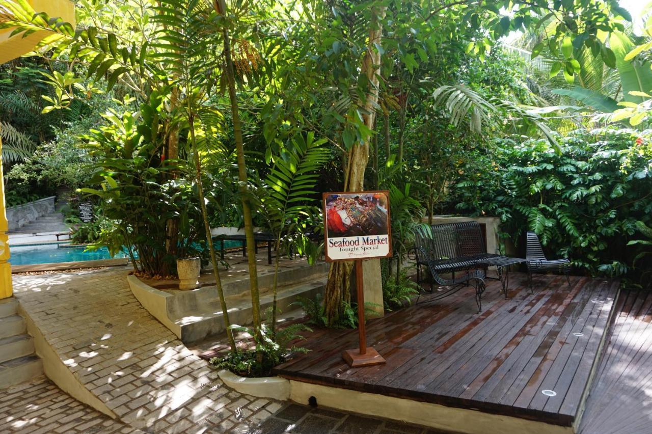 Hotel Thambapanni Retreat Unawatuna Esterno foto